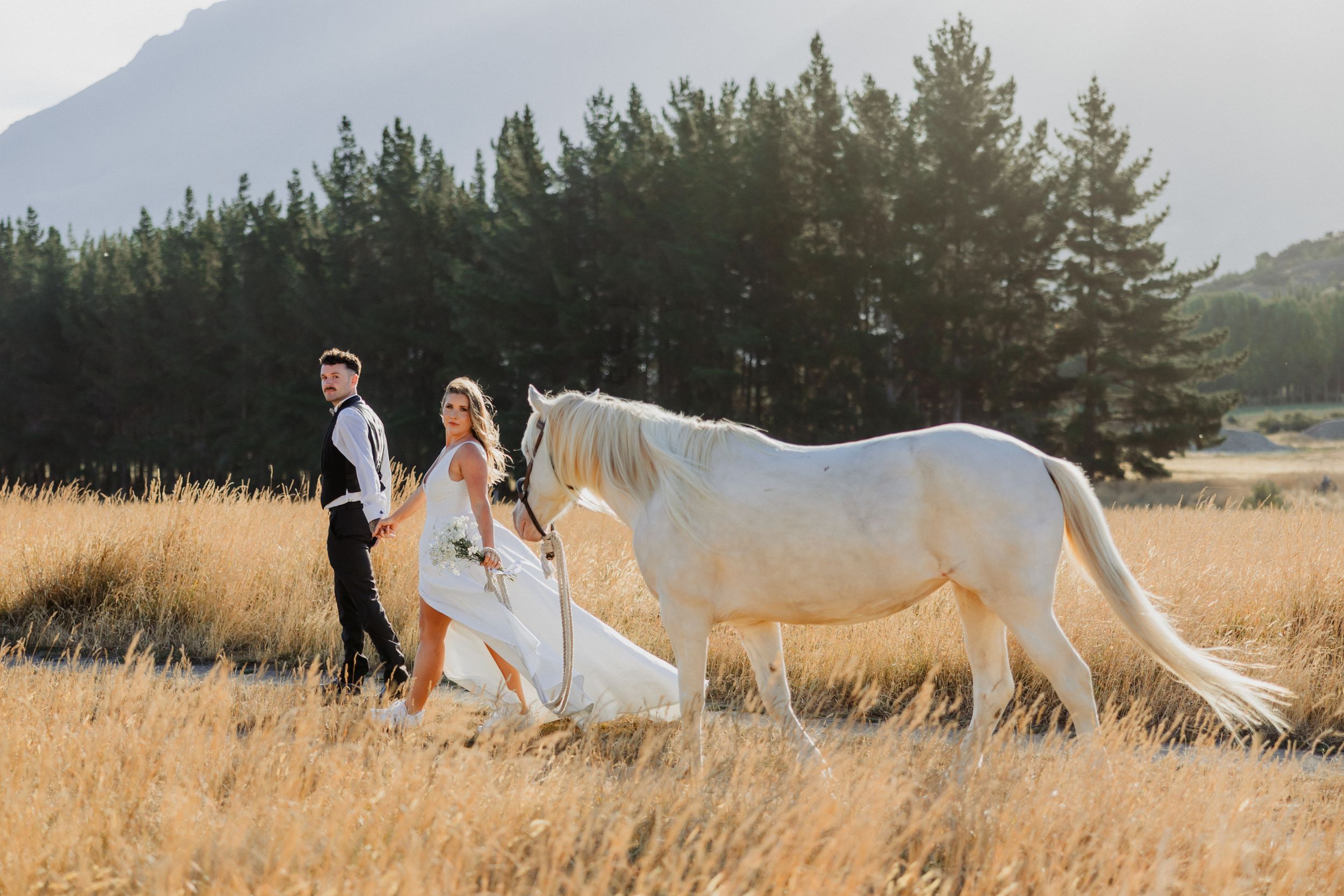 Mountain elopement portrait in Queenstown